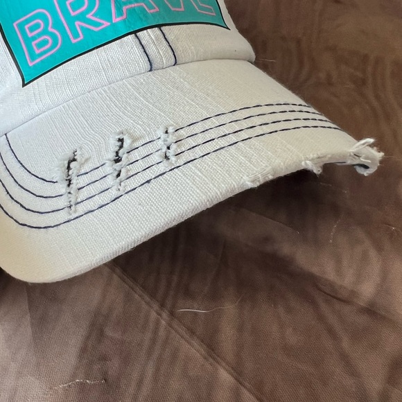 NWOT-WOMEN'S VINTAGE, DISTRESSED, PONYTAIL ADJUSTABEL TRUCKER HAT - Picture 11 of 12